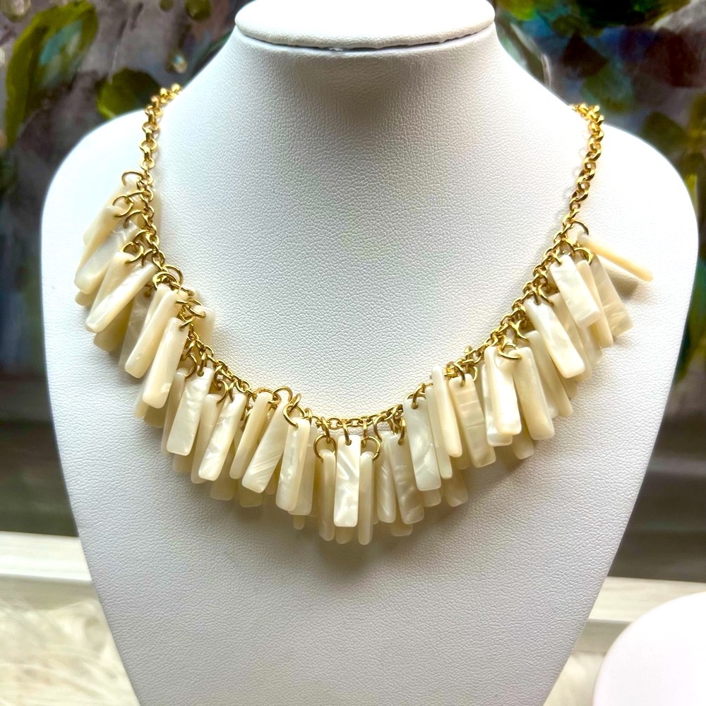 Vintage Style Ann Taylor Off White Beads Necklace